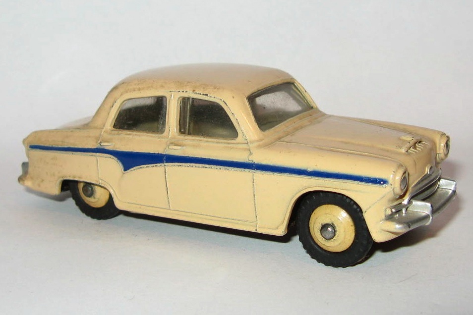 176 AUSTIN A105.jpg